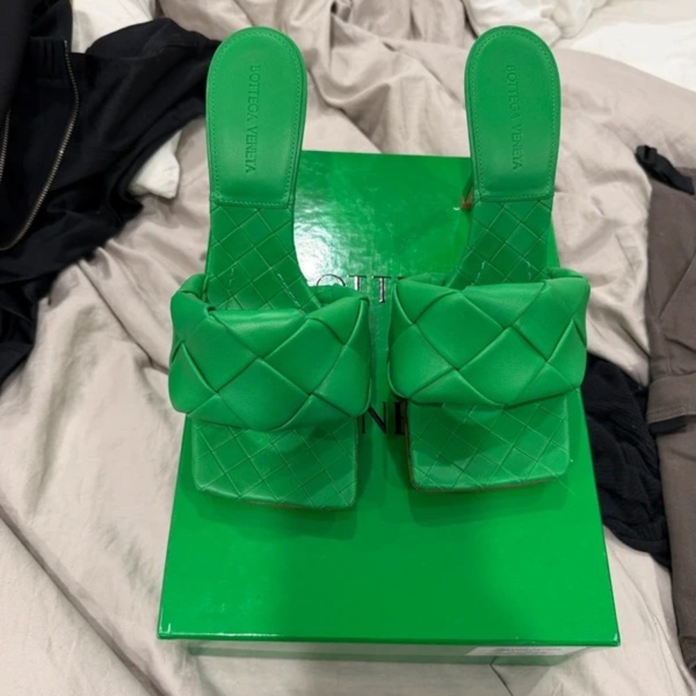 Bottega Veneta Vibrant Green Quilted Heels